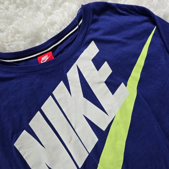 Nike Long Sleeve Top. Size Medium. Good preowned condition. - Picture 2 of 8